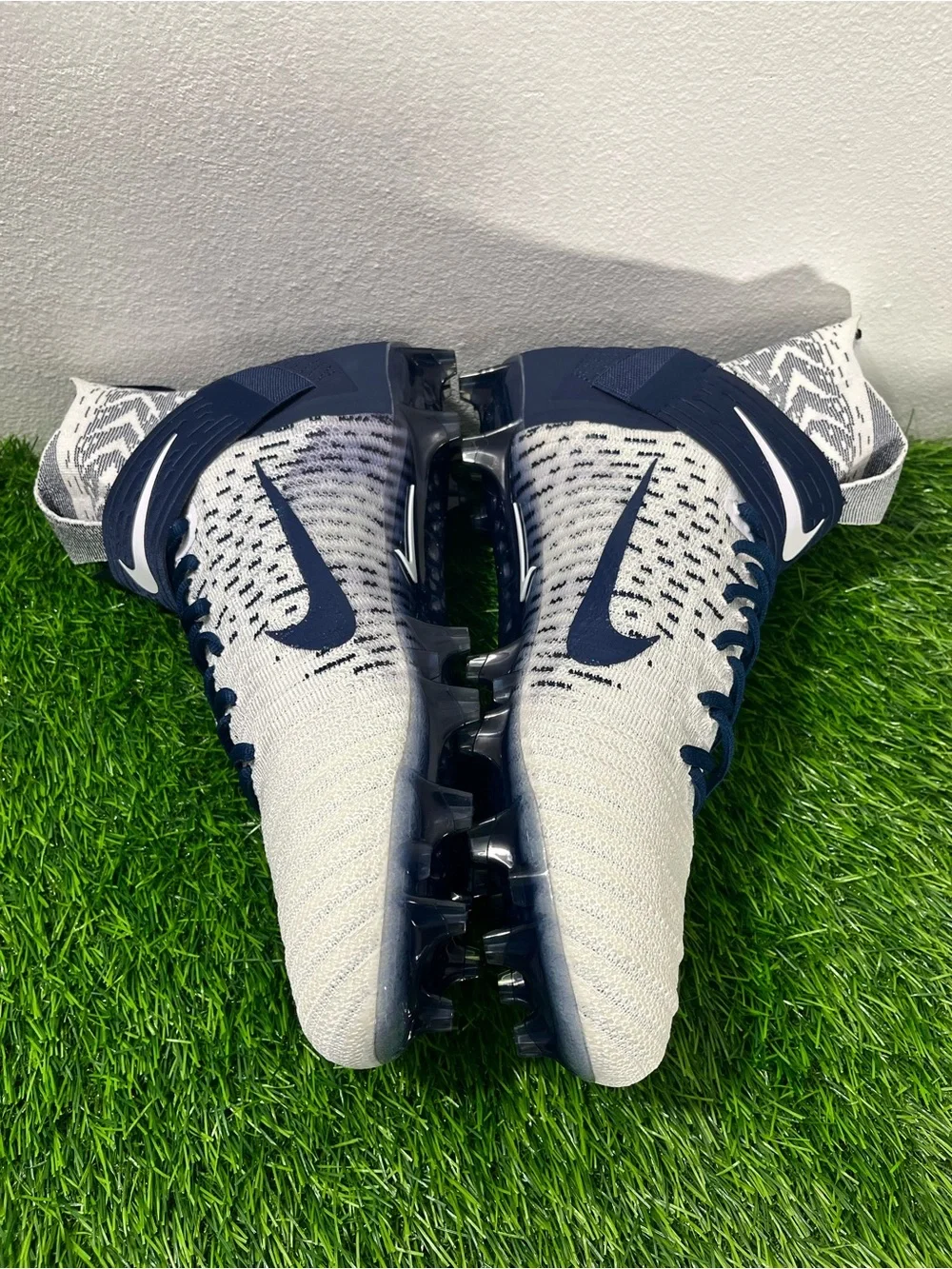 Nike Alpha Menace Elite 2 Flyknit Football Cleats Men’s Size 13 BV2077-101